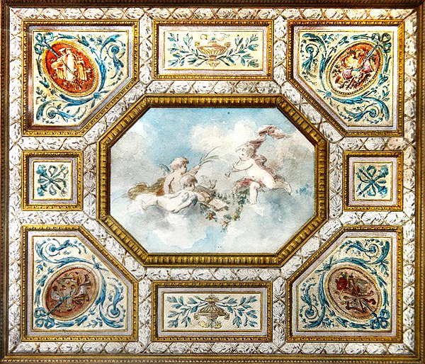 Zeneszoba mennyezet putti hangszerekkel (akvarell és gouache papíron) alkotó: French School