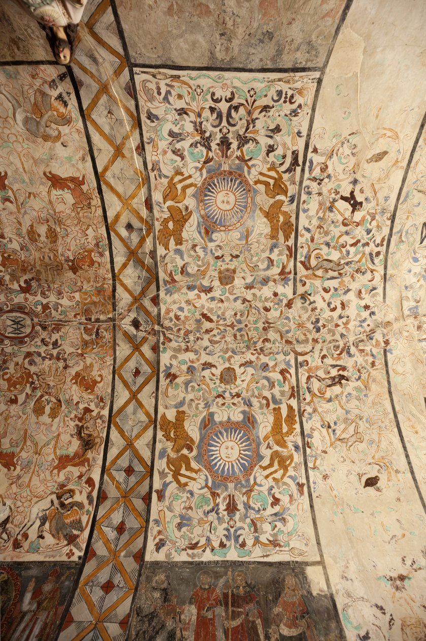 Plébániatemplom (Solars Boldogasszony temploma). Belső. A hajó, a mennyezet. Falfestmények. 16. század (?). alkotó: French School