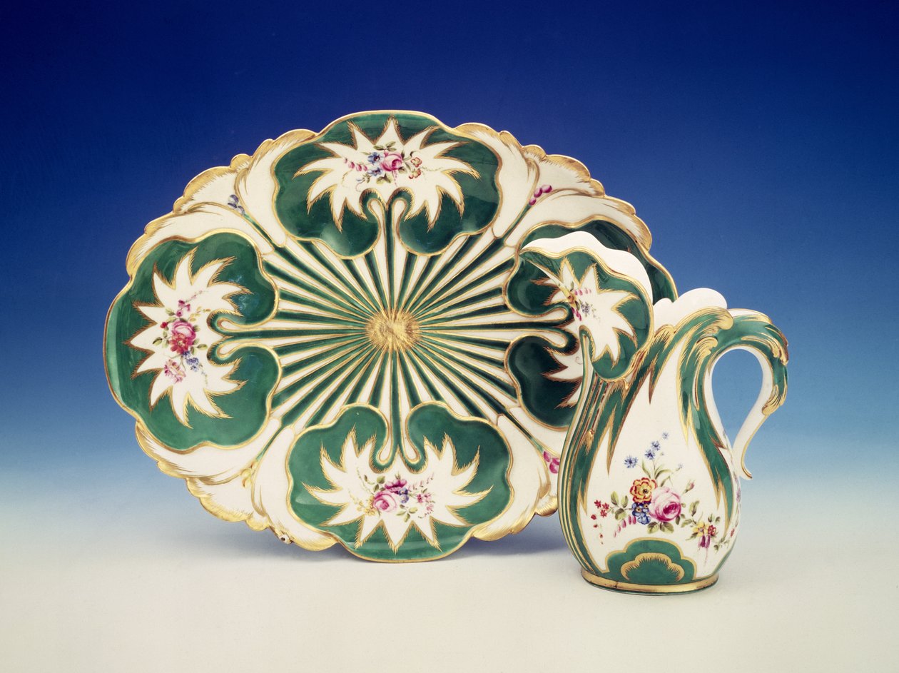 Tányér és kancsó virágdíszítéssel, Sevres (porcelán) alkotó: French School