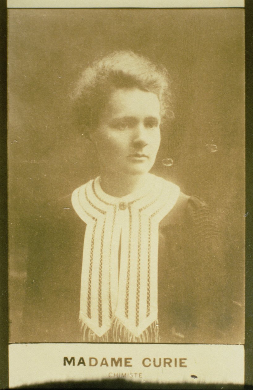 Marie Curie (1867-1934) portréja (szépia fotó) alkotó: French School