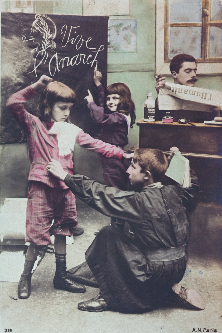A világi oktatási rendszert bíráló képeslap, 1910 körül alkotó: French School
