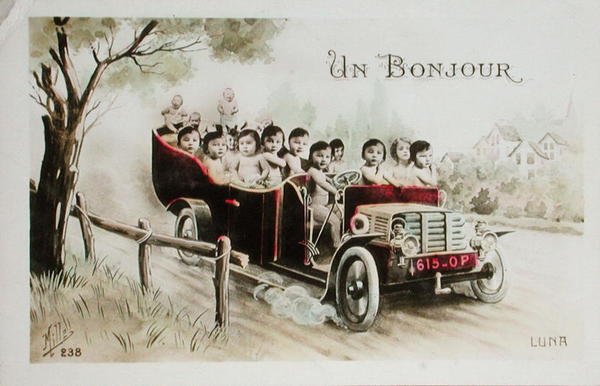Képeslap "Un Bonjour", csecsemőkkel teli gépkocsi, 1914 előtt (színes litográfia) alkotó: French School