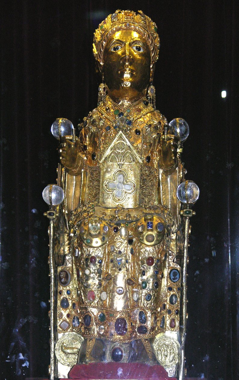 St. Foy ereklyetartó szobra, 980 körül (arany, ezüst, fa, drágakövek és féldrágakövek) (lásd még: 121295 és 245222) alkotó: French School