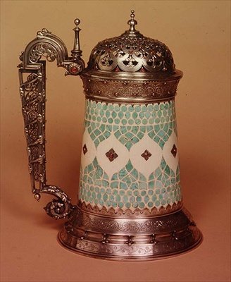 Rudolfi-tankár elefántcsont testtel, türkizekkel kirakott, ezüstbe szerelve és rubinokkal, Párizs, 1855 körül (ezüst és elefántcsont) alkotó: French School