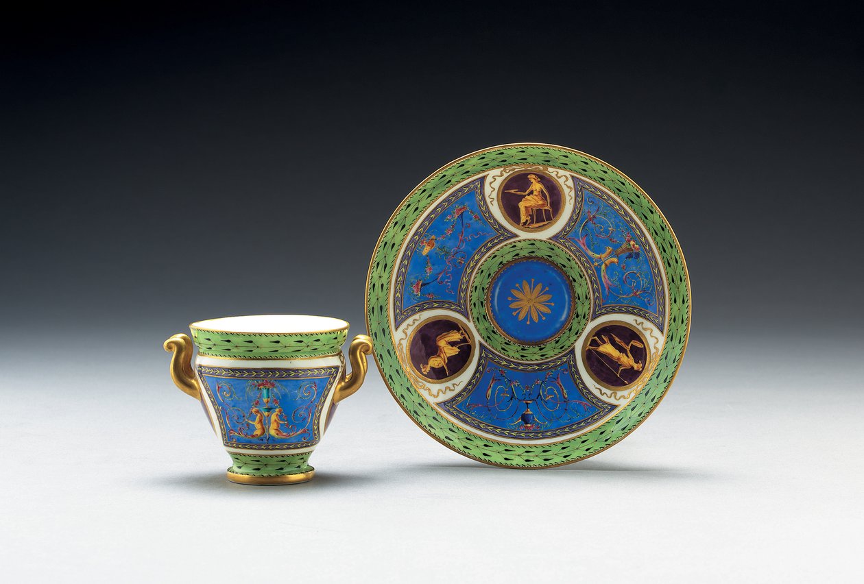Sevres bleu celeste és halványzöld őrölt kétnyelű csésze és csészealj, 1790 alkotó: French School