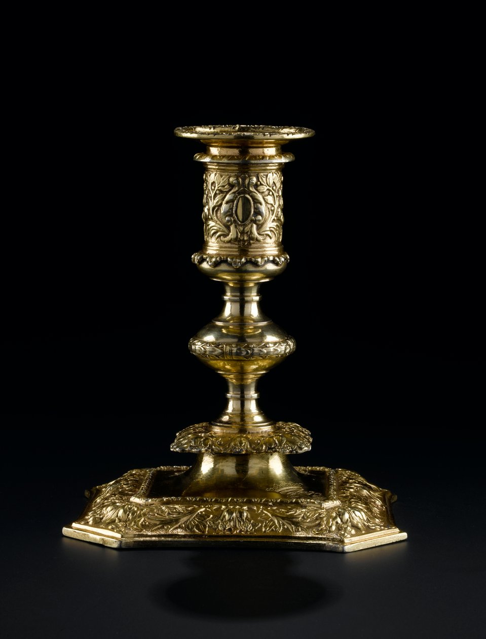Ezüst aranyozott gyertyatartó levehető fúvókával, a Lennoxlove WC-szerviztől, tulajdonosa Frances Teresa Stewart, Richmond és Lennox hercegné: francia, Párizs, Pierre Masse, 1661-1662 alkotó: French School