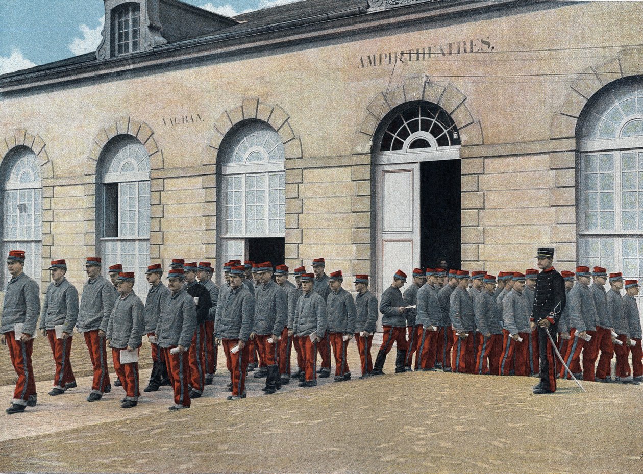 Saint-Cyr speciális katonai iskola (Saint Cyr), belső szolgálat: Kijárat az amfiteátrumból. alkotó: French School