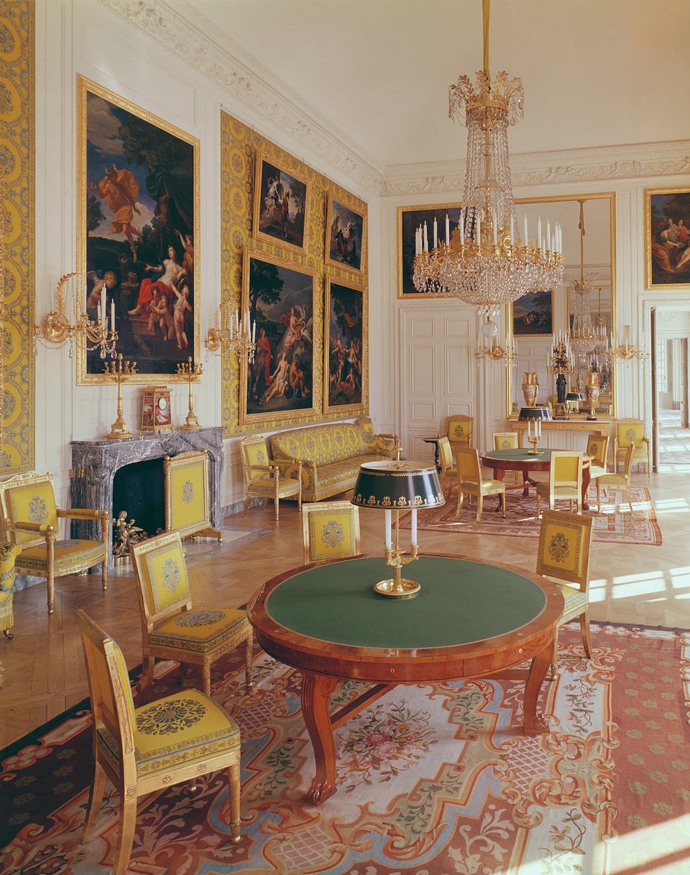 A Grand Trianon fő fogadószobája alkotó: French School