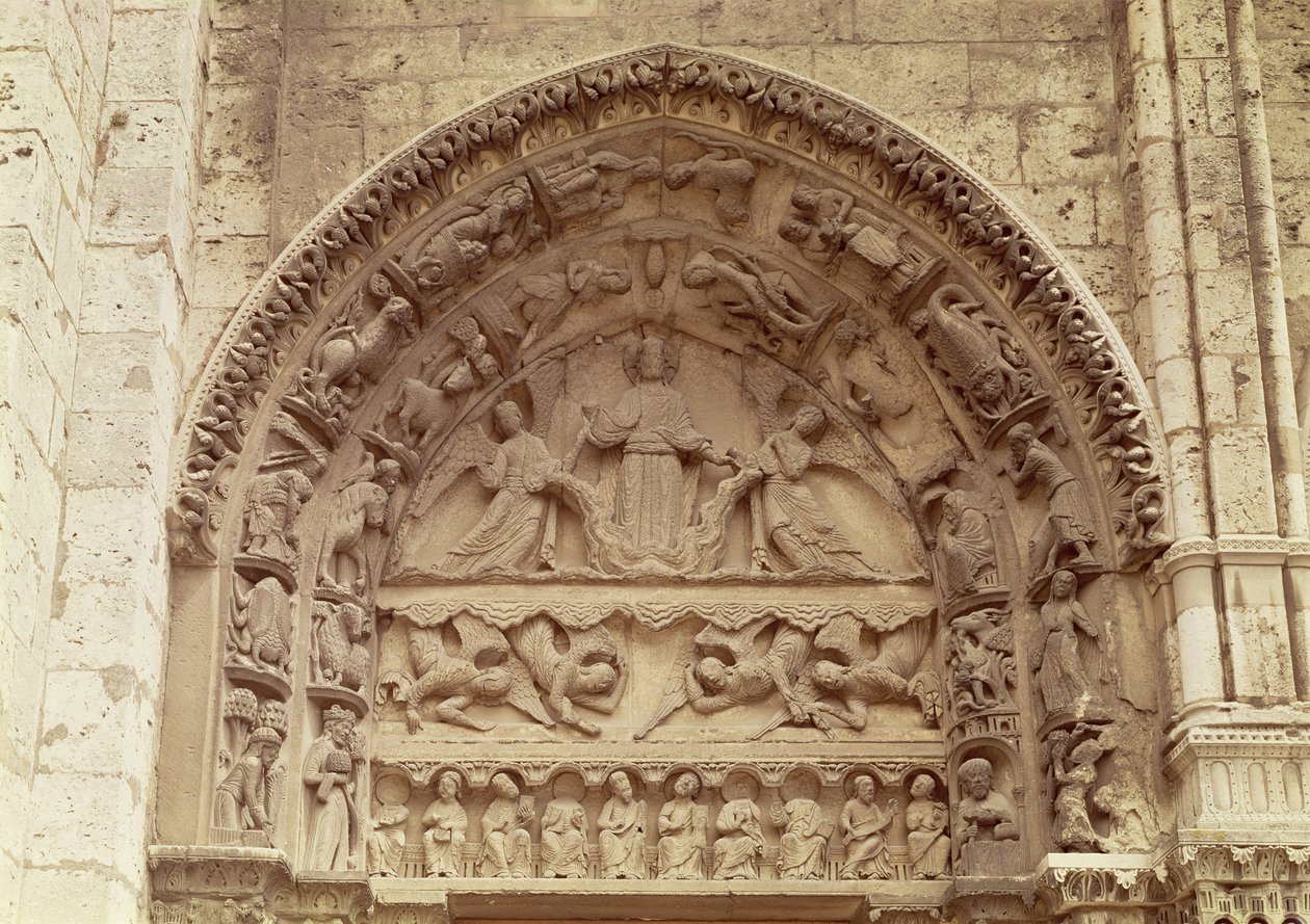 Királyi portál, északi ajtó, mennybemenetelt ábrázoló timpanon, 1145-50 körül alkotó: French School