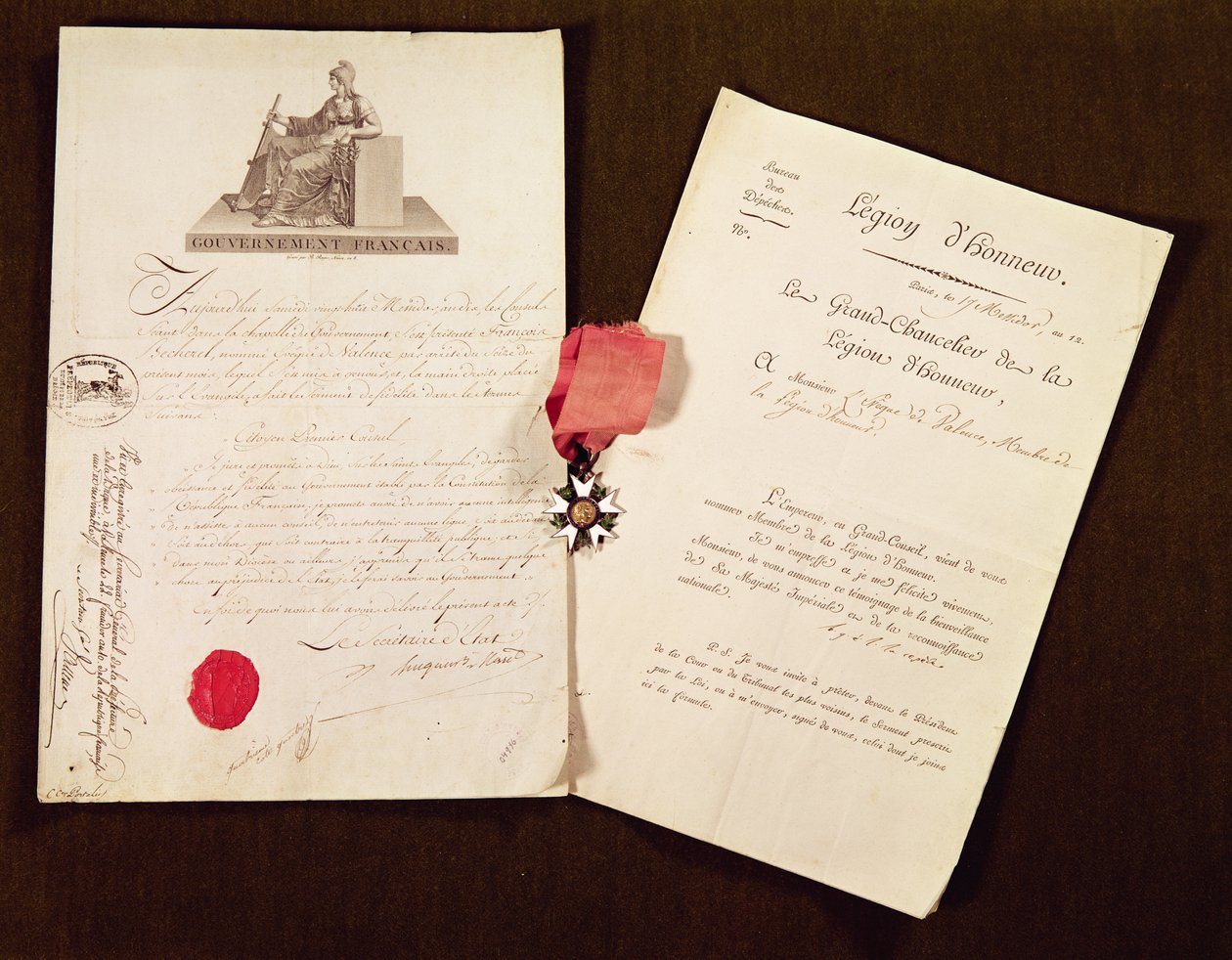 Francois Becherel 1802. július 17-i, a Becsületrend lovagjává való kinevezésének dokumentumai és érme (vegyes technika) alkotó: French School