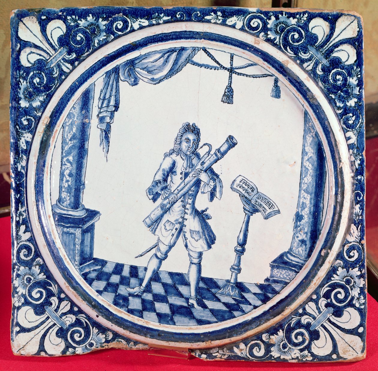 Fagottművészt ábrázoló csempe, 1706 (fajansz) alkotó: French School