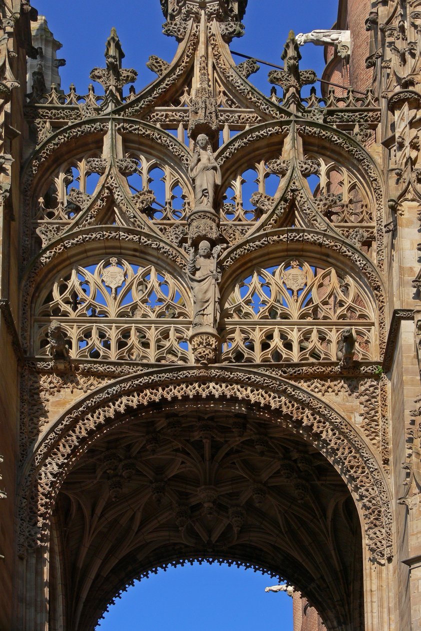 Tracery a déli ajtó felett alkotó: French School