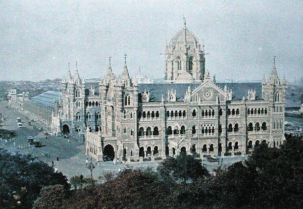 Victoria Terminus, Bombay, metszette Gillot, 1910 körül (színes litó) alkotó: French School