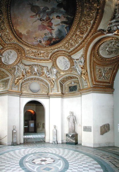 A Mars rotunda nézete Michel Anguier (1612-86) stukkófiguráival alkotó: French School