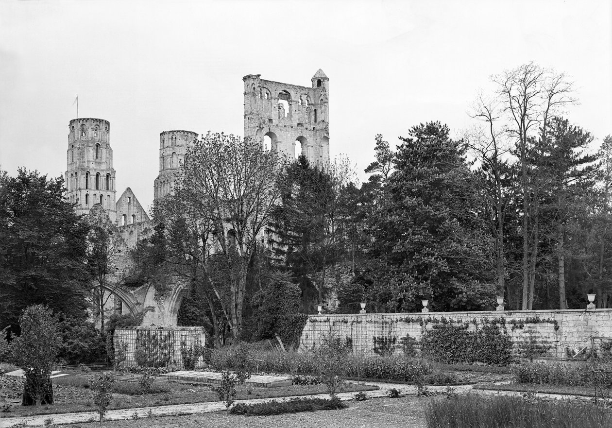 A templom külső képe, 1052-67 körül alkotó: French School