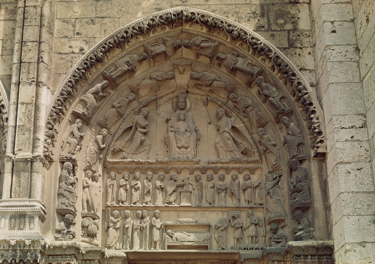 Kilátás a Madonnát és a trónoló gyermeket ábrázoló timpanonra, a Királyi Portál déli ajtaja, 1145-50 körül alkotó: French School