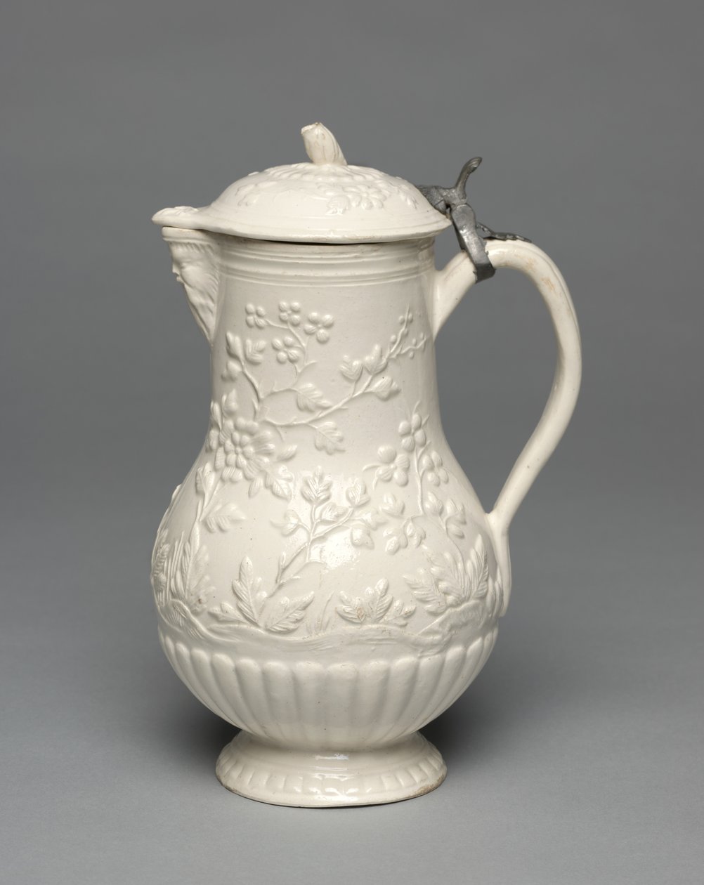 Vizeskancsó, a Pont-aux-Choux Factory által gyártott, 1770 körül alkotó: French School