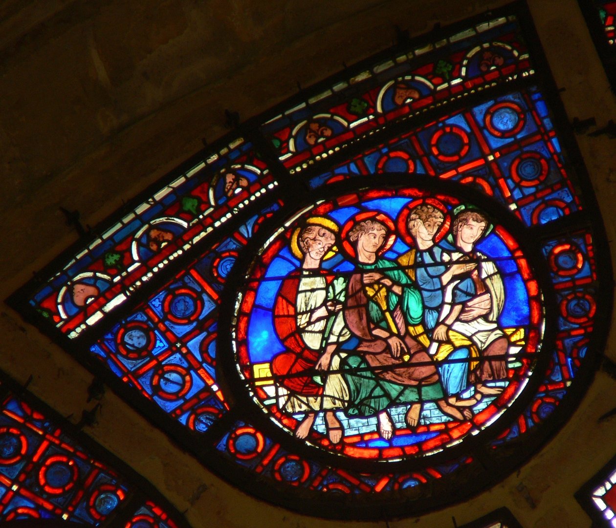 Ww ablak, amely négy apostolt ábrázol alkotó: French School
