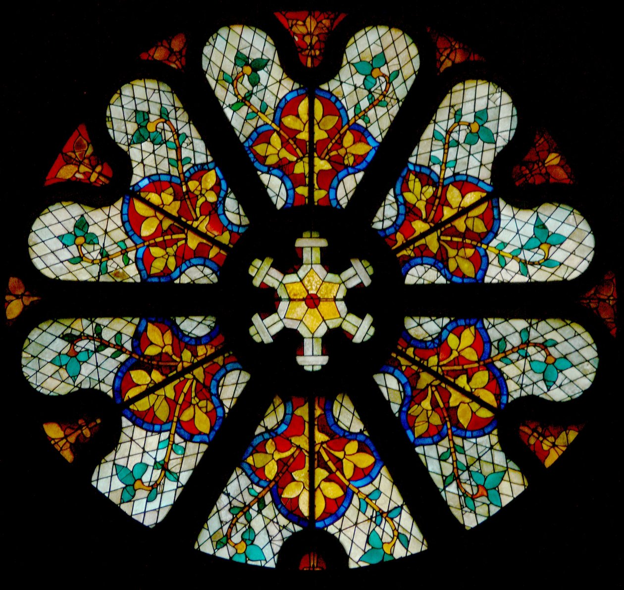 Ablak w107 északi rózsaablak mintás modern üveggel (rózsaablak - belső) alkotó: French School