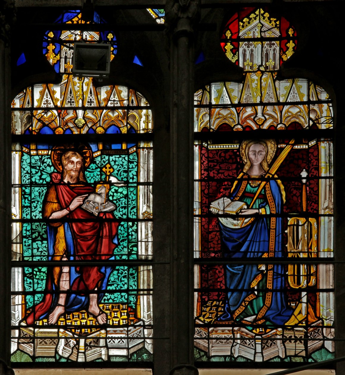 Keresztelő Szent Jánost és Szent Katalint ábrázoló w134 ablak alkotó: French School