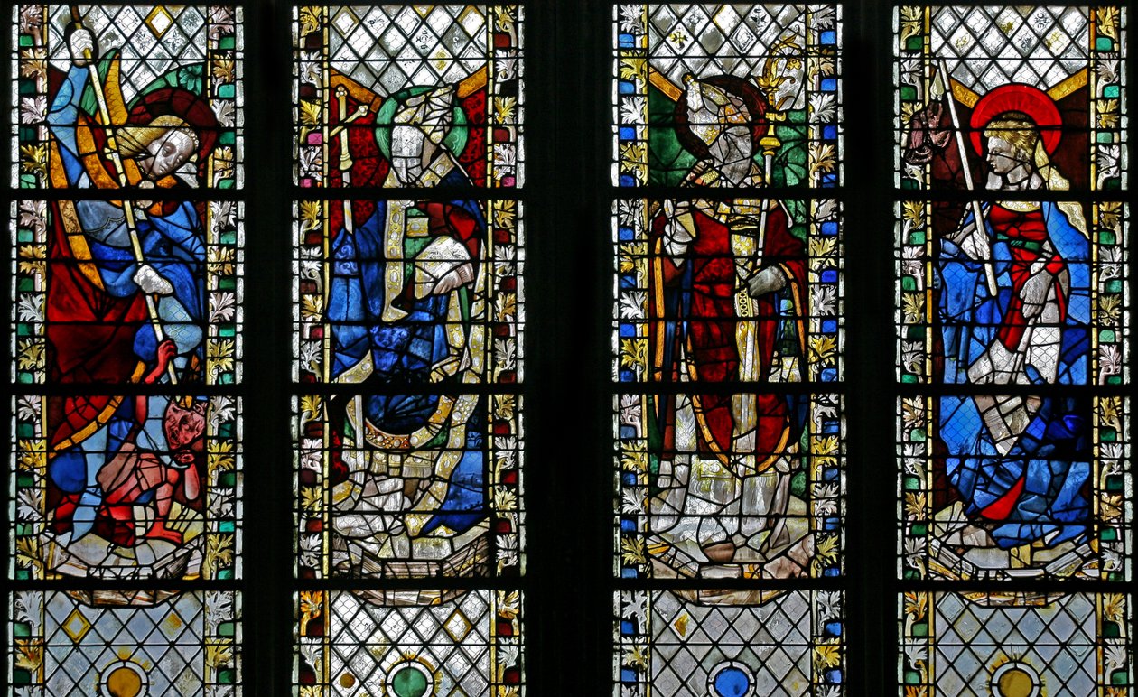 A w49-es ablak Szent Mihályt, Szent Julient, Szent Guillaume-ot, Szent Genevievet ábrázolja alkotó: French School