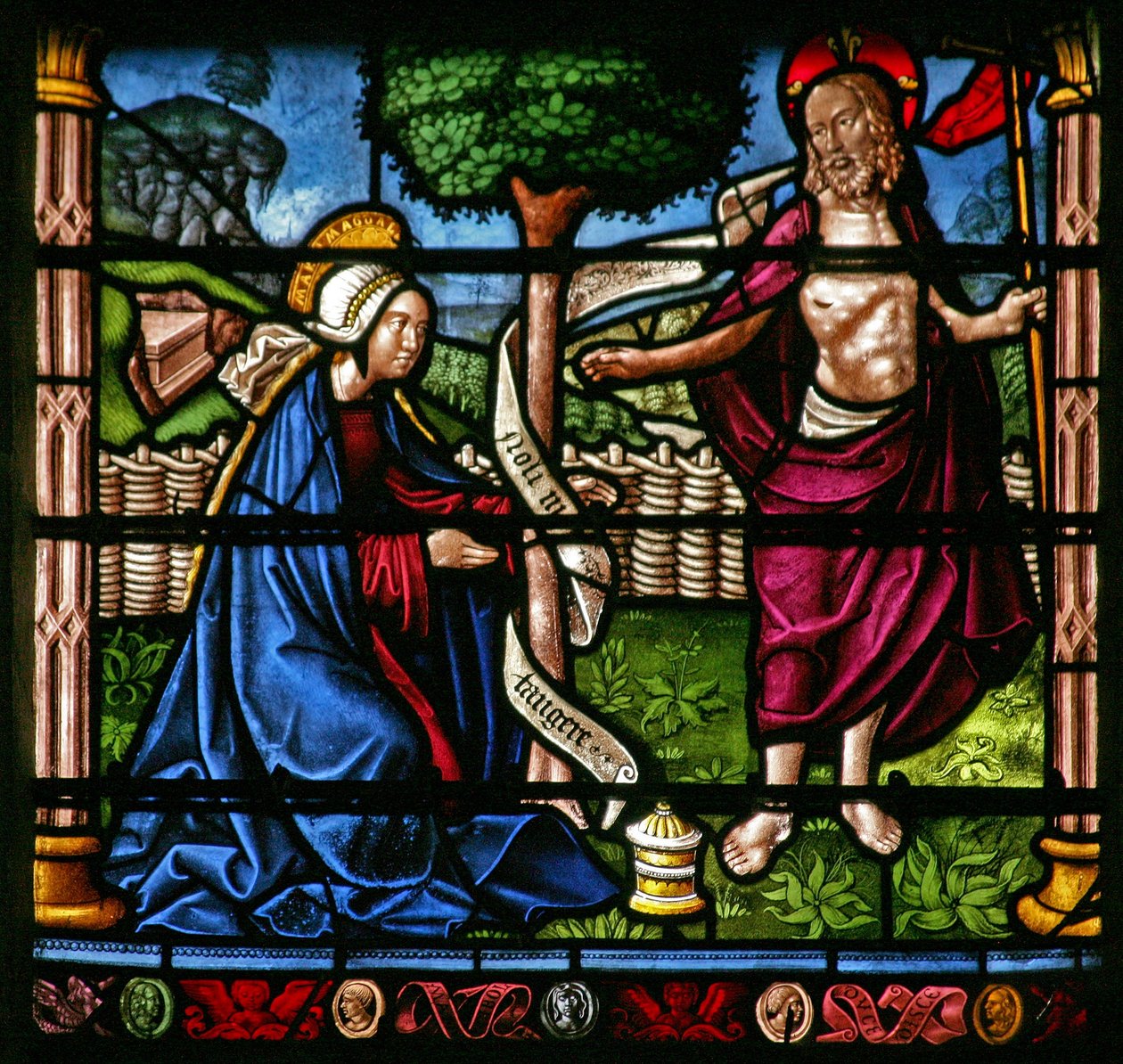 A w6-os ablak egy feltámadási jelenetet ábrázol: Noli Me Tangere alkotó: French School