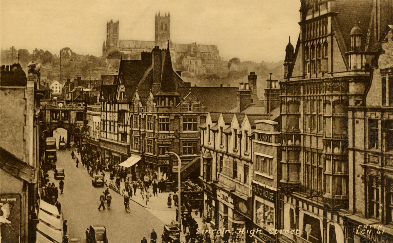 Lincoln High Street, 19. század vége – 20. század eleje. alkotó: Frith and Co