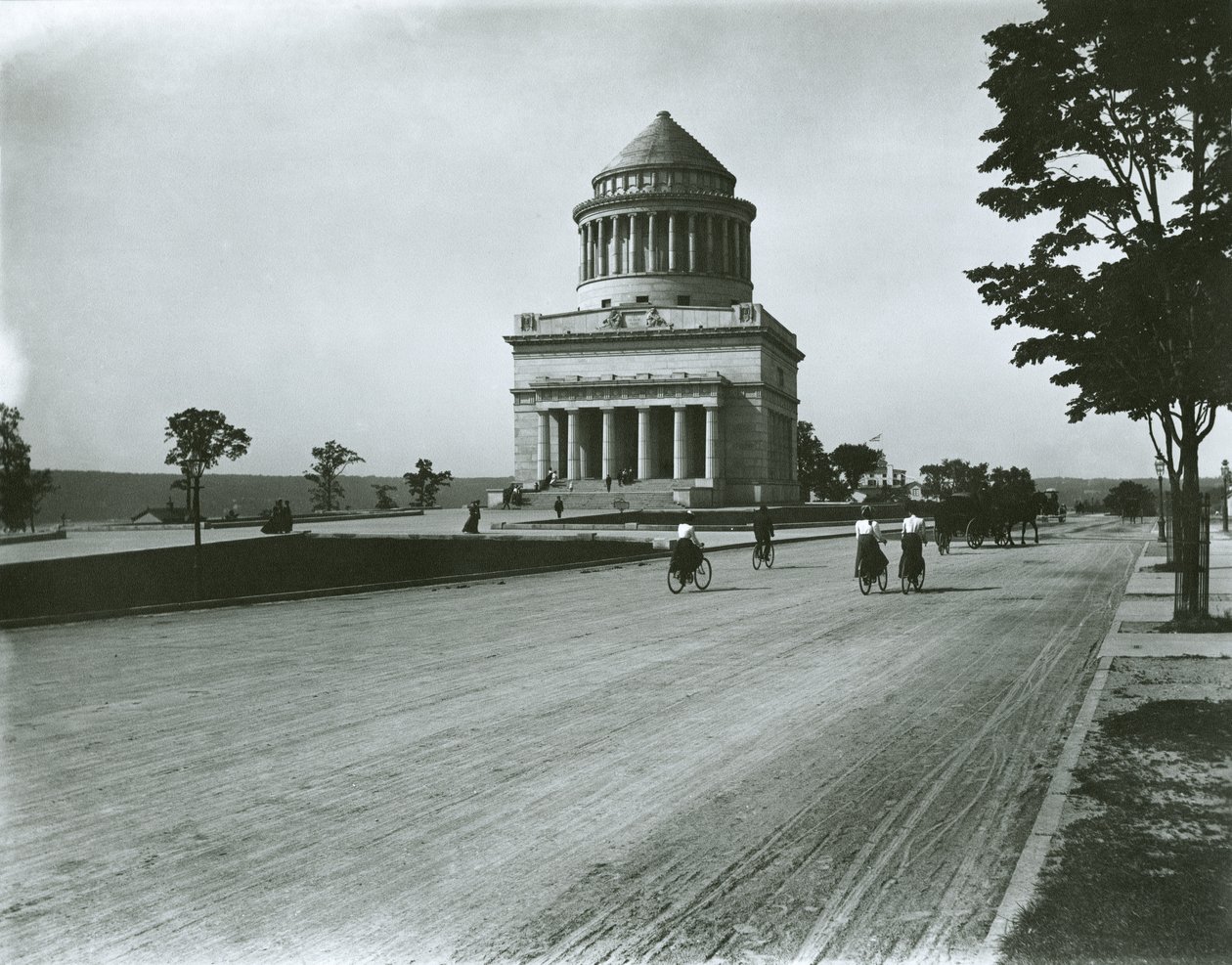 Grant sírja, Riverside Drive, New York City alkotó: G.P. Hall und Sohn