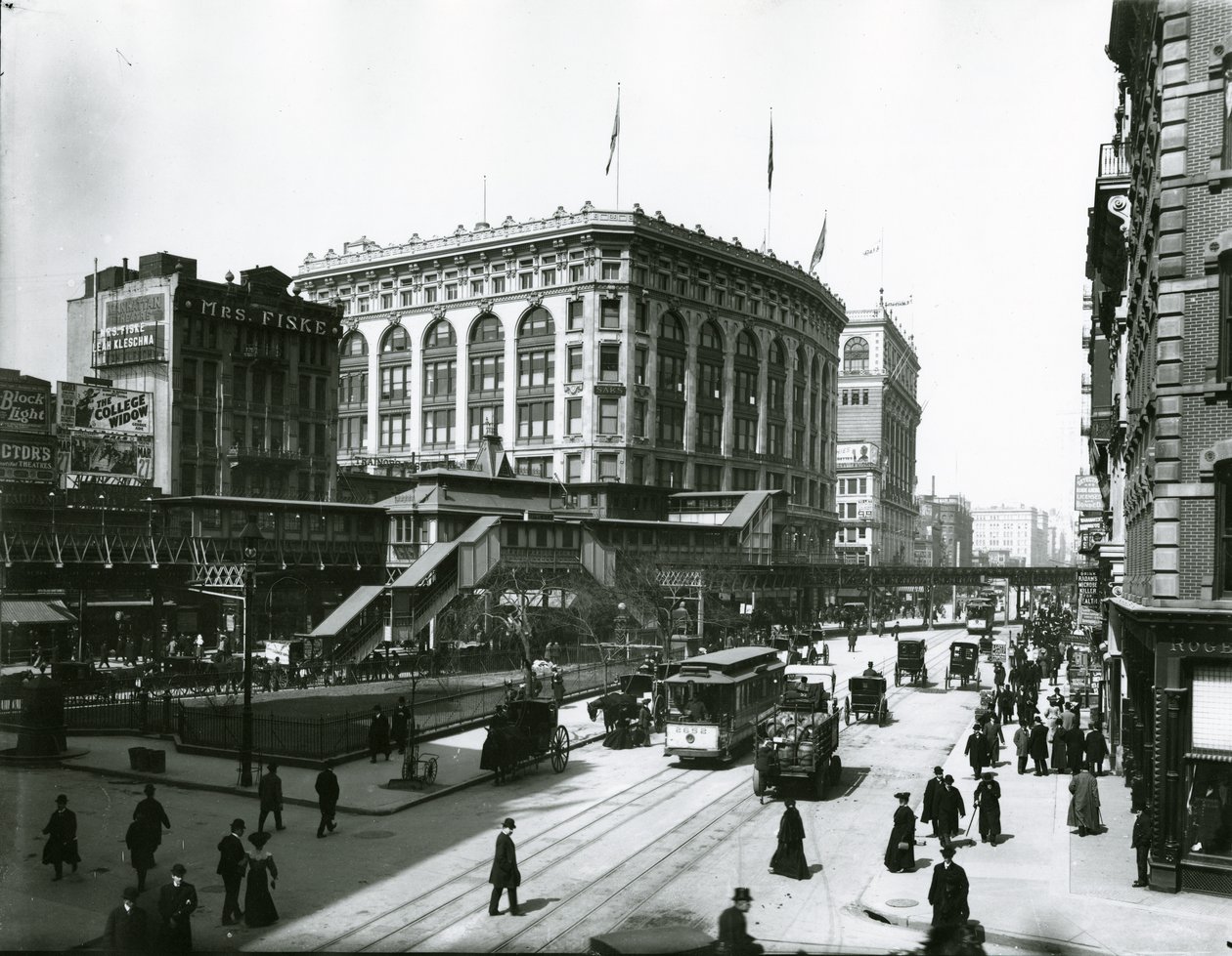 Herald Square, Saks and Macy