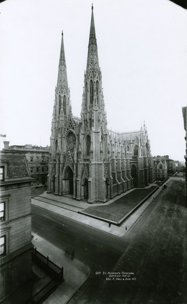 Szent Patrik székesegyház, Fifth Avenue, 1909 (fekete-fehér fénykép) alkotó: G.P. Hall und Sohn