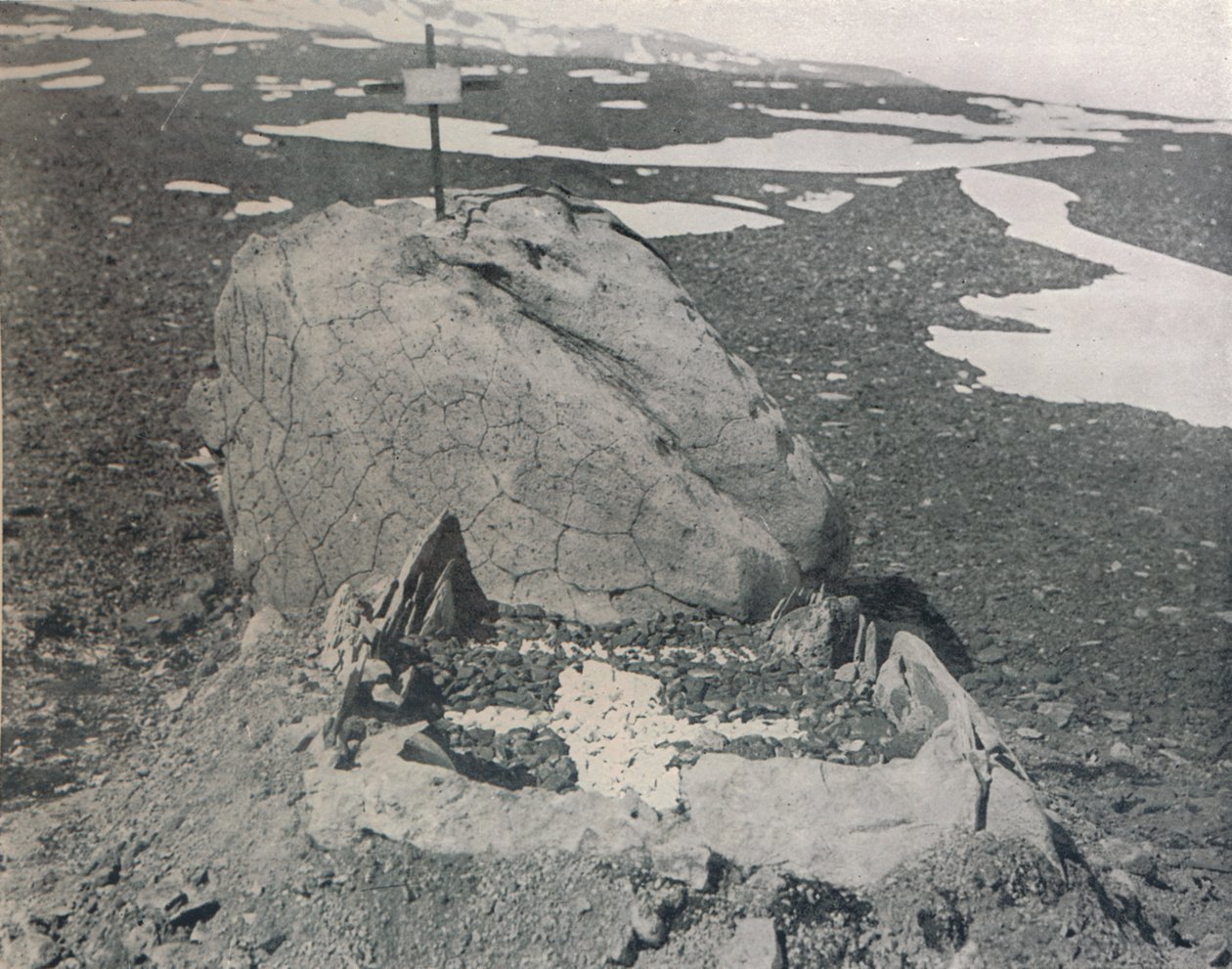 Hansens sírja az Adare-fokon, 1911, 1913 alkotó: G. Murray Levick