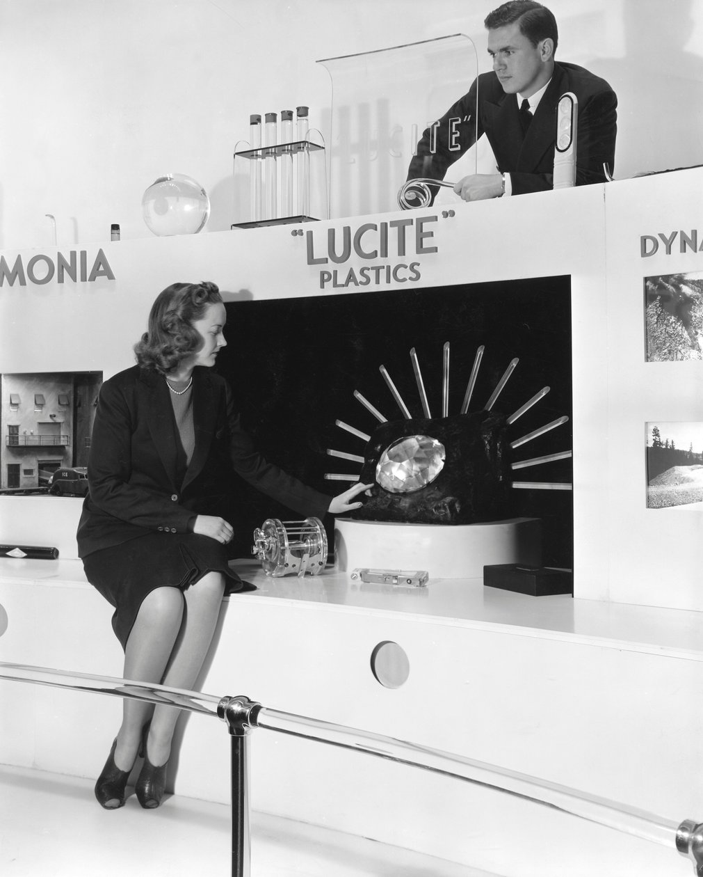 Lucite bemutató, New York-i világkiállítás, 1939 alkotó: Gabriel Moulin
