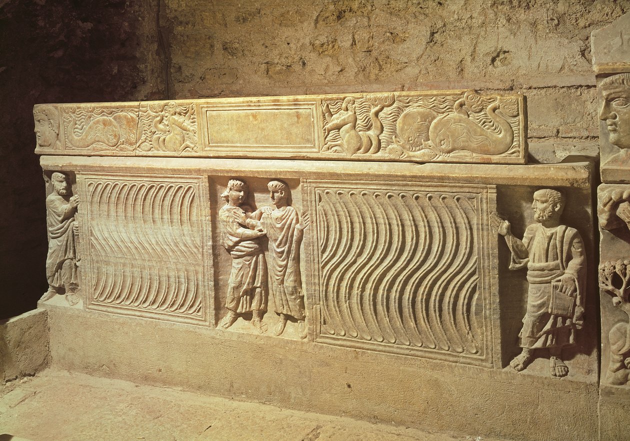Szent Marcelle szarkofágja a kriptában, Kr.u. V. század alkotó: Gallo Roman