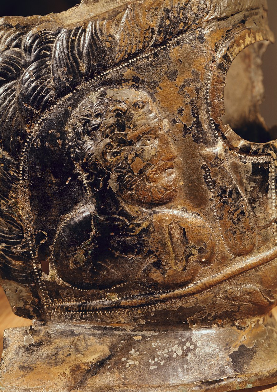 Részlet egy gladiátormaszk bronz részletéről, 131545 alkotó: Gallo Roman