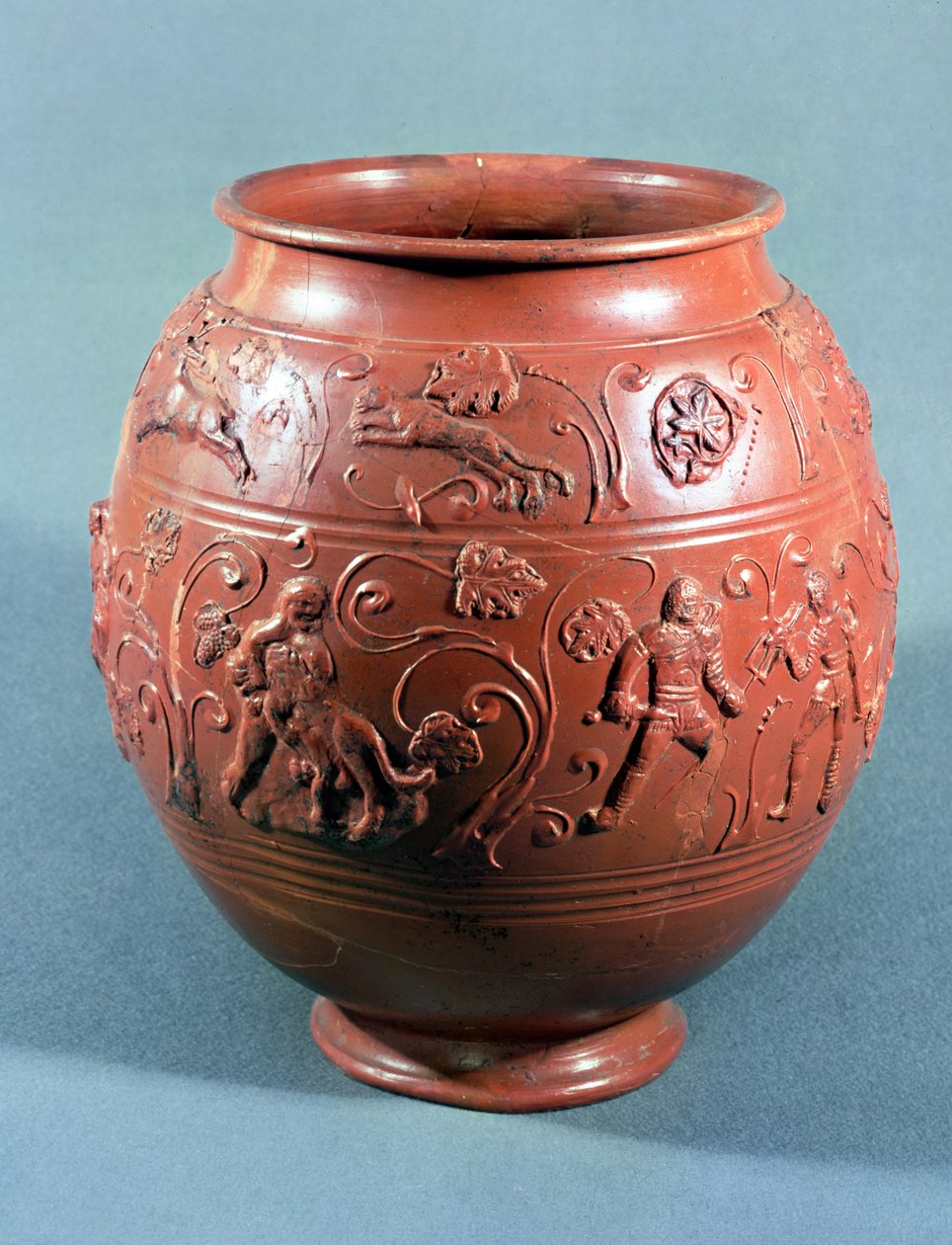 Szigetált edény, Lezoux, Puy-de-Dome (kerámia) alkotó: Gallo Roman