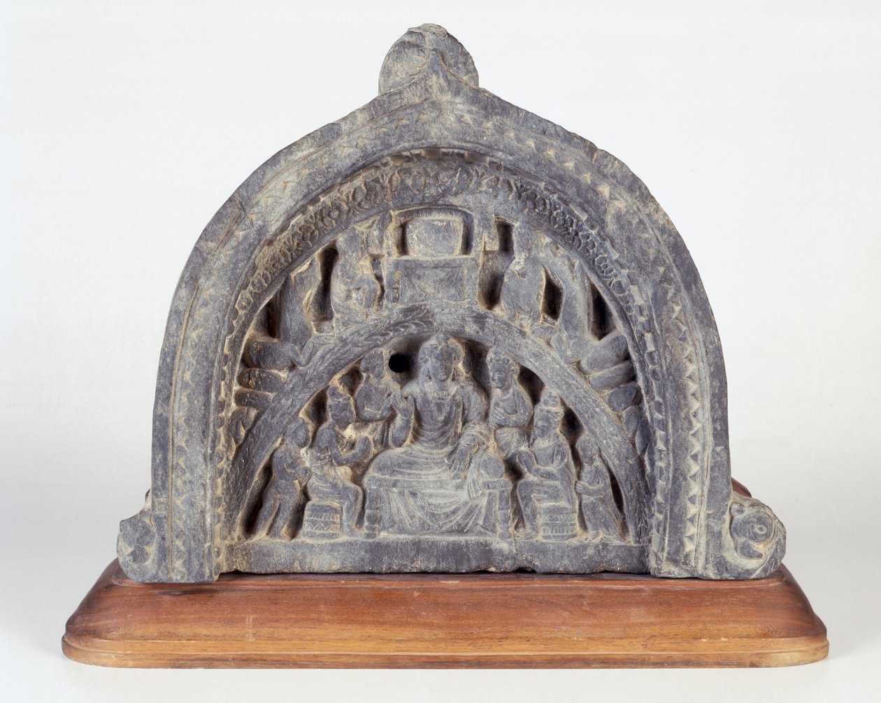 Buddha oktatása, 100-200 (pala) alkotó: Gandhara School