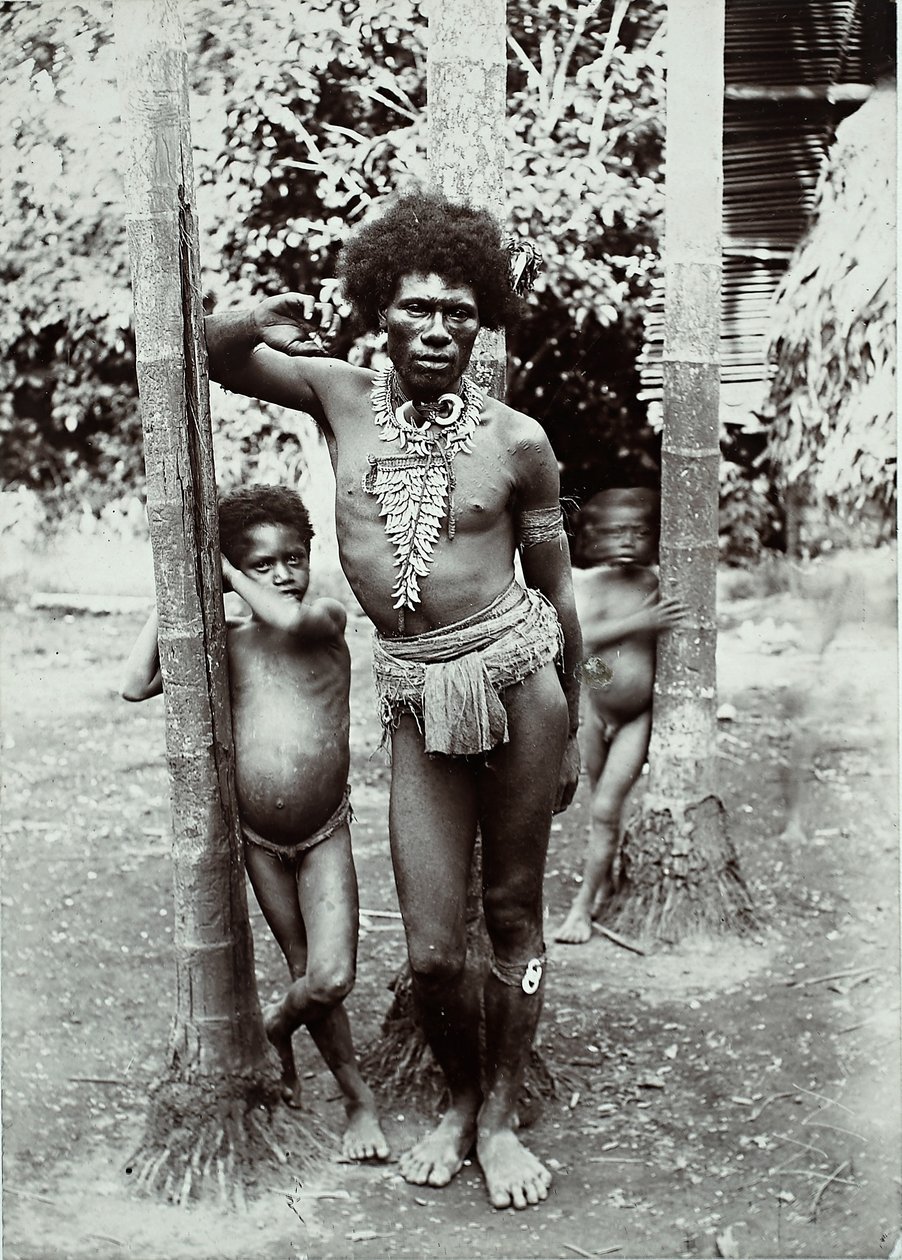Férfi és két gyermek, Pápua Új-Guinea, 1899 (zselatin ezüst nyomat) alkotó: George Brown