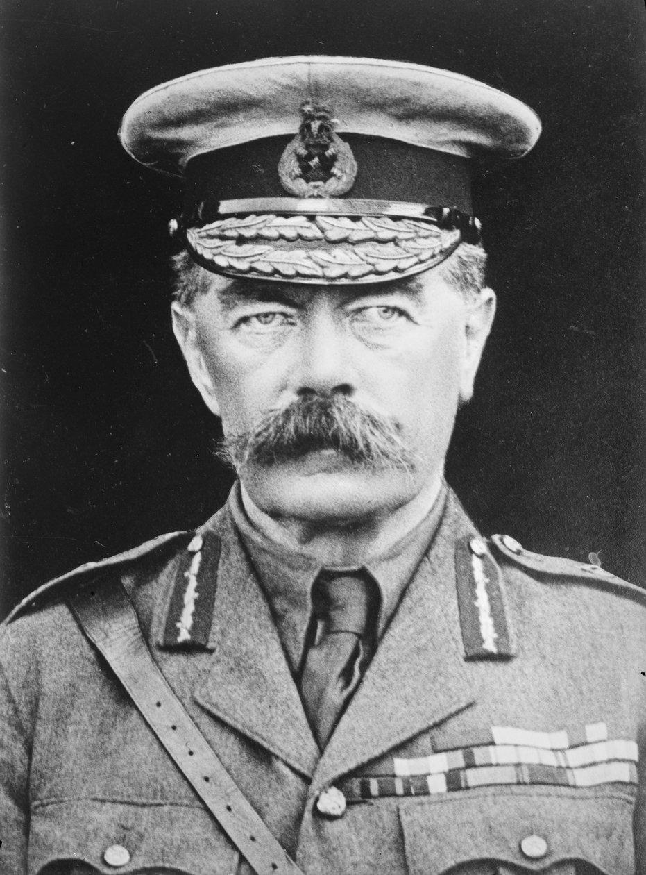 Lord Kitchener, 1915 alkotó: George Grantham Bain