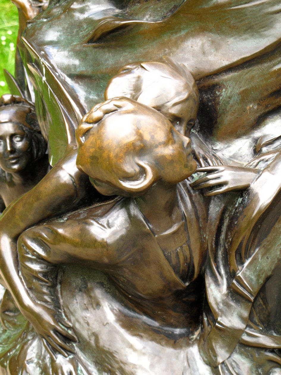 Tündérek, részlet a Pán Péter szoborból, 1912 (bronz) alkotó: George James Frampton