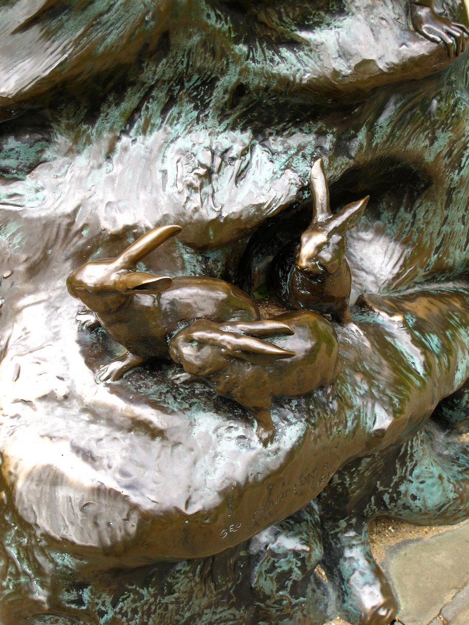 Nyulak, részlet a Pán Péter szoborból, 1912 (bronz) alkotó: George James Frampton