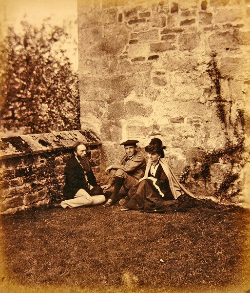 The Howard Family Photograph Album (fekete, fehér és szépia fénykép) alkotó: George 9th Earl of Carlisle Howard