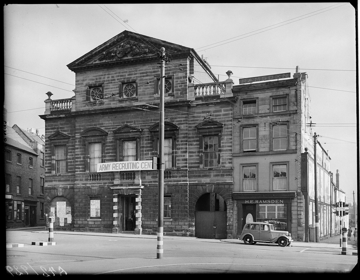 Derby Assembly Rooms, Market Place, Derby, 1942. alkotó: George Bernard Mason