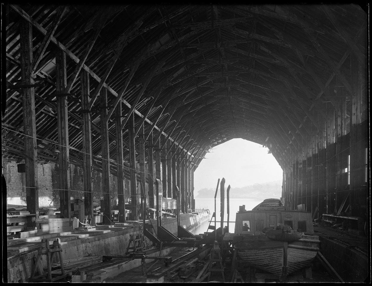 Devonport Dockyard, South Yard, Covered Slip No. 1, Devonport, Plymouth, 1942. alkotó: George Bernard Mason