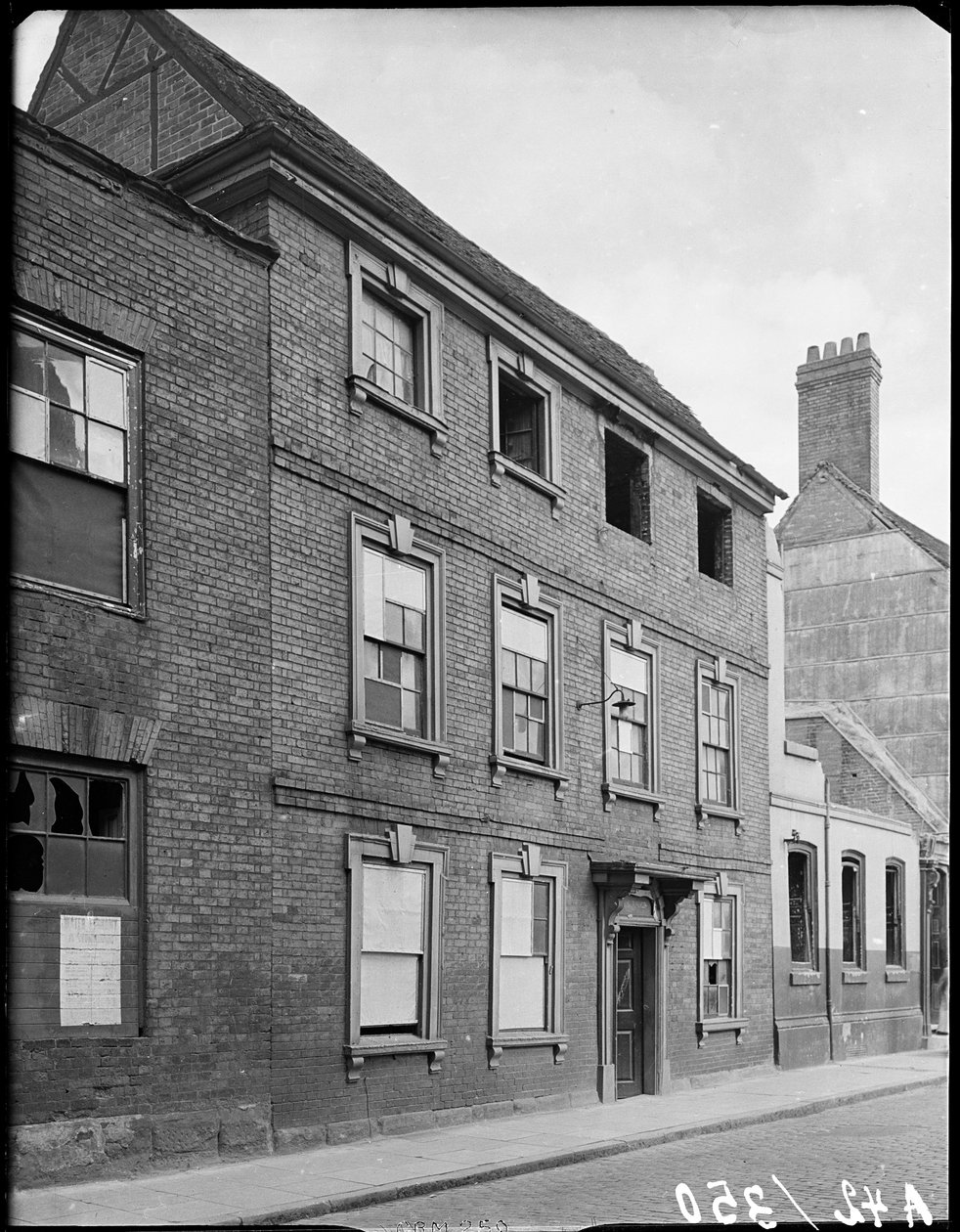 Little Park Street, Coventry, 1941. alkotó: George Bernard Mason