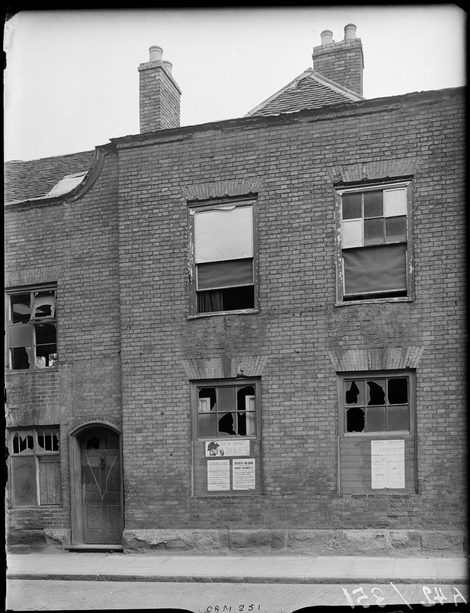 Little Park Street, Coventry, 1941. alkotó: George Bernard Mason