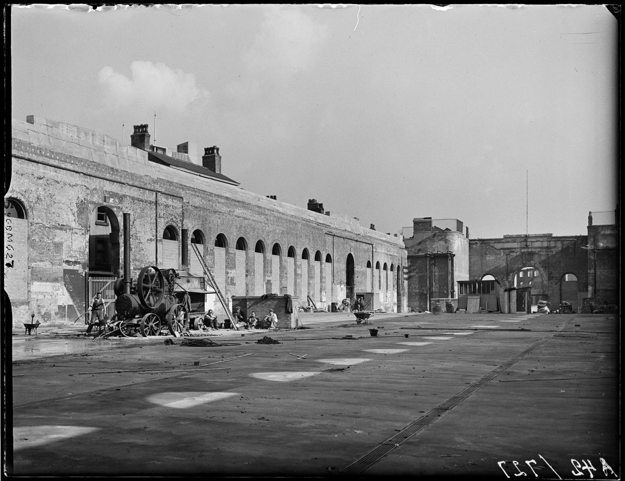 Market Hall, Worcester Street, Bull Ring, Birmingham, 1941. alkotó: George Bernard Mason