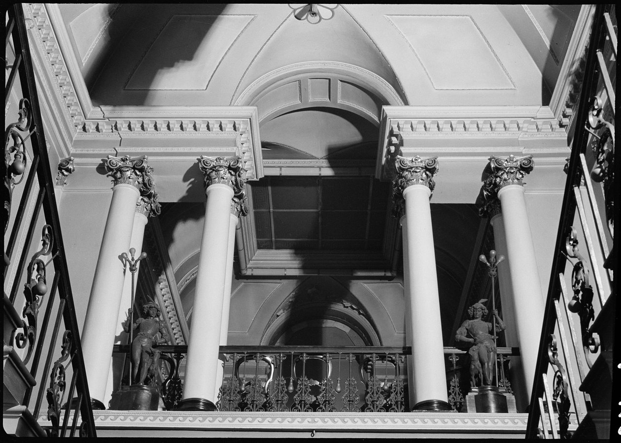 The Mansion House, High Street, Doncaster, 1942. alkotó: George Bernard Wood