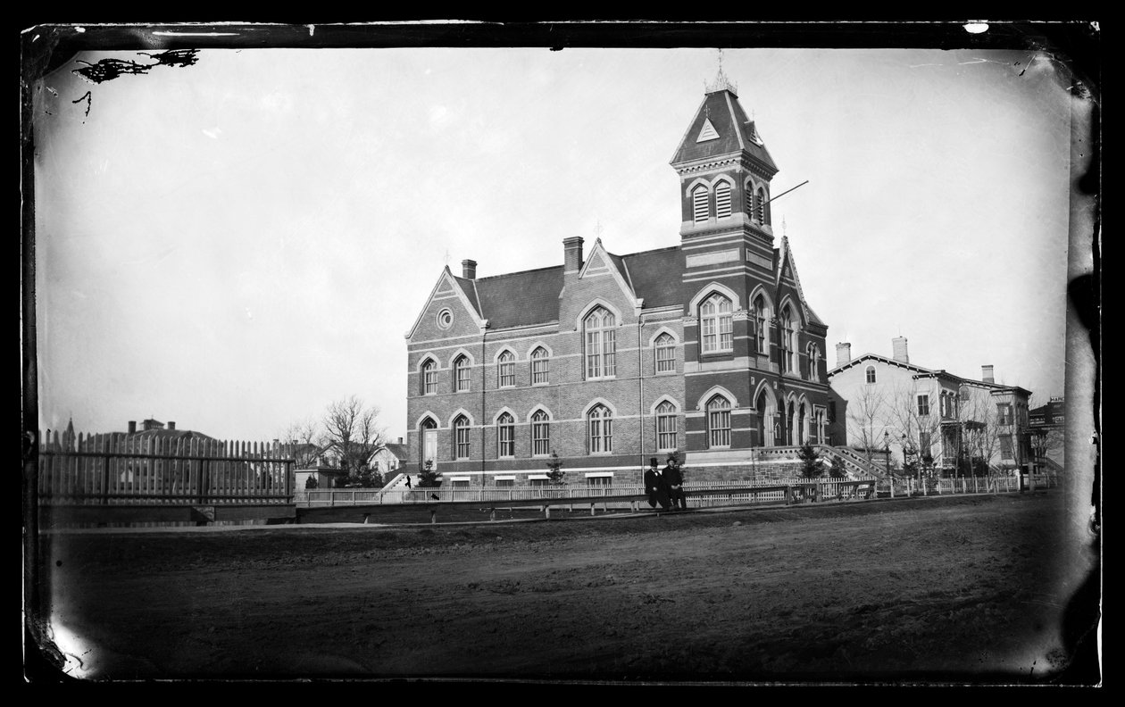 Városháza, Flatbush, Brooklyn, 1872-87 körül (nedves kollódium negatív) alkotó: George Bradford Brainerd