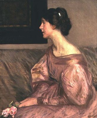 Ülő hölgy portréja, félprofilban, két rózsaszín rózsát tartva, rózsaszín ruhát viselve, félhosszú profilban alkotó: George Clausen