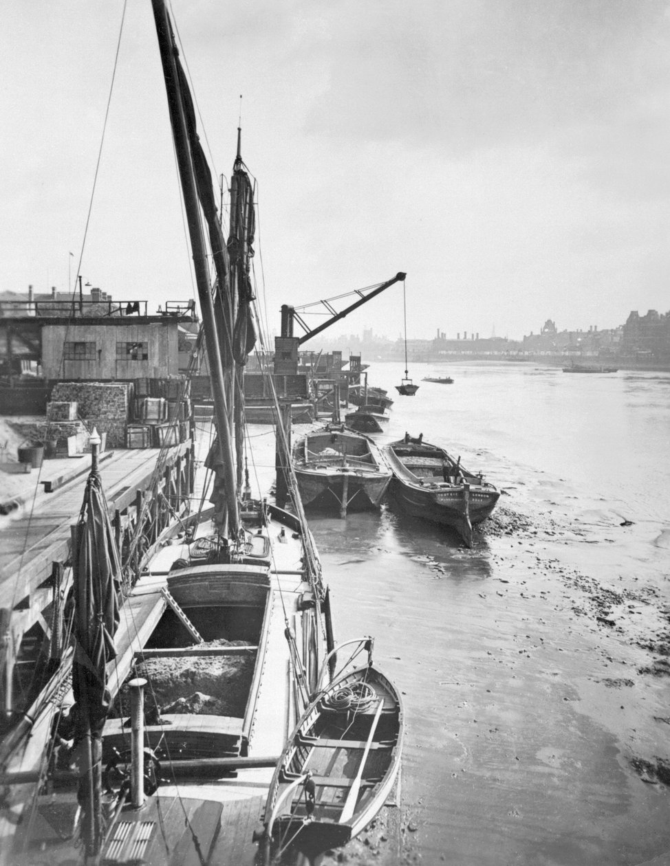 Albert Embankment a Lambeth-palota felé a londoni Vauxhall hídtól alkotó: George Davison Reid